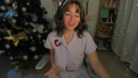 Olivia online show from November 2025 05:40:01 AM