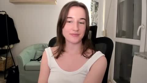 Snapshot of oliviaaa2003 chatting on July 2026 07:32:02 PM Oliwiaa2004 online show from July 2026 07:32:02 PM
