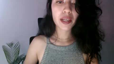 oliviaaa__ online show from March 2026 04:33:01 PM