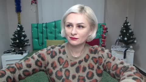 Snapshot of oliviahorst chatting on December 2024 10:08:02 AM OliviaHorst online show from December 2024 10:08:02 AM