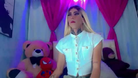 oliviahot01 online show from March 2026 01:47:01 AM
