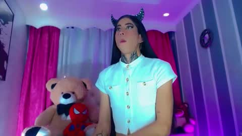 oliviahot01 online show from March 2026 01:33:01 PM