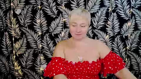 Snapshot of oliviaoskar_ chatting on December 2024 12:01:02 PM Kelly online show from December 2024 12:01:02 PM