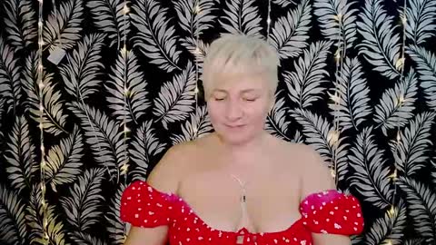Snapshot of oliviaoskar_ chatting on January 2025 03:03:01 PM Kelly online show from January 2025 03:03:01 PM