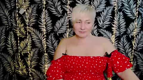 Snapshot of oliviaoskar_ chatting on February 2025 03:23:02 PM Kelly online show from February 2025 03:23:02 PM