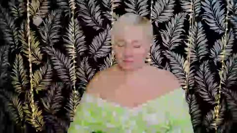 Snapshot of oliviaoskar_ chatting on February 2025 12:16:01 PM Kelly online show from February 2025 12:16:01 PM