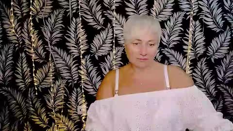 Snapshot of oliviaoskar_ chatting on October 2025 11:42:02 AM Kelly online show from October 2025 11:42:02 AM