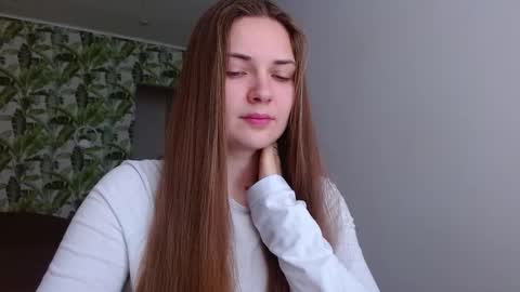 Olivia online show from November 2025 06:13:02 AM