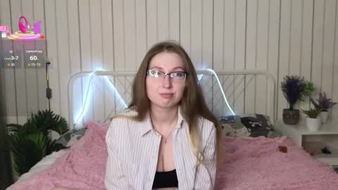 Kylie online show from October 2025 08:29:02 PM