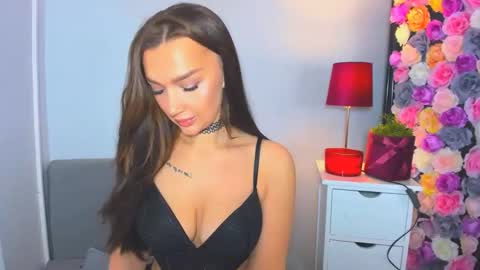 OliviaWomen online show from October 2025 06:35:02 AM