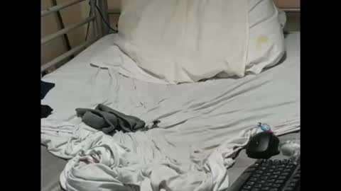 olivier_21 online show from January 2026 06:22:02 PM