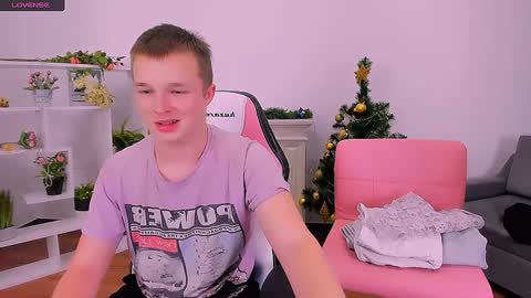 Snapshot of ollistiw chatting on December 2024 08:44:02 PM Olli and Stiw online show from December 2024 08:44:02 PM