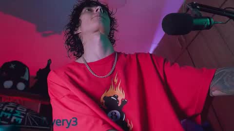     online show from October 2025 04:57:01 AM