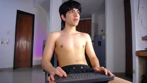 olliver_twink online show from April 2026 12:52:02 AM