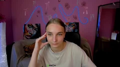 Ollivia online show from May 2026 05:46:02 AM