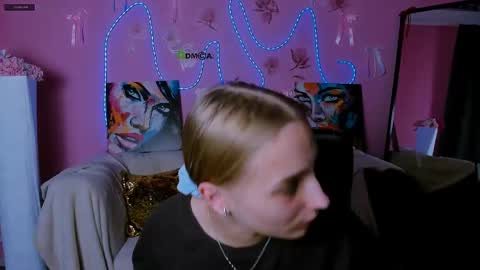 Ollivia online show from May 2026 05:47:01 AM