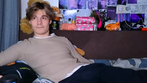 Tony online show from March 2025 08:32:02 PM