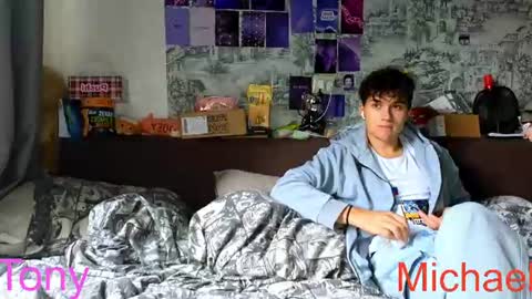 Snapshot of ololkd chatting on July 2026 09:18:01 AM Tony online show from July 2026 09:18:01 AM
