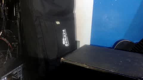 OlySantos online show from October 2025 03:20:02 AM