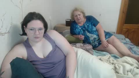 OlyaAndNetty online show from February 2025 08:41:02 PM