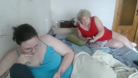 OlyaAndNetty online show from February 2025 01:08:02 PM