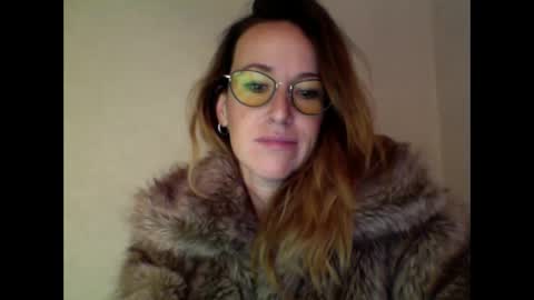 olyra11 online show from March 2026 04:20:01 PM