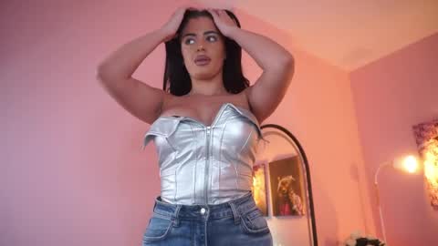 Olyvia online show from April 2026 06:21:01 PM