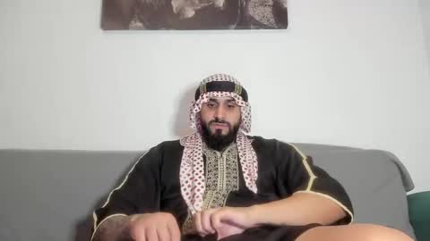 Omar online show from November 2025 08:08:02 PM