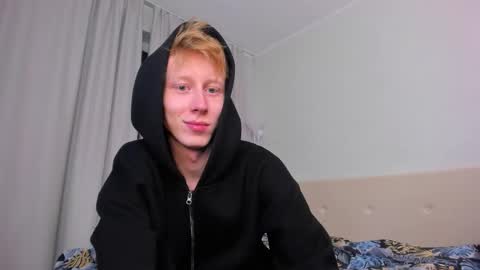 Snapshot of omg_pie chatting on October 2025 10:18:01 PM Mars online show from October 2025 10:18:01 PM