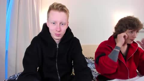 Snapshot of omg_pie chatting on November 2025 09:19:02 AM Mars online show from November 2025 09:19:02 AM