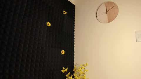 Violette online show from February 2025 08:02:02 PM