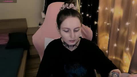 on_yxxx online show from November 2025 05:33:02 PM