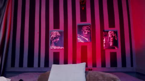 onaloon online show from December 2025 01:45:01 AM