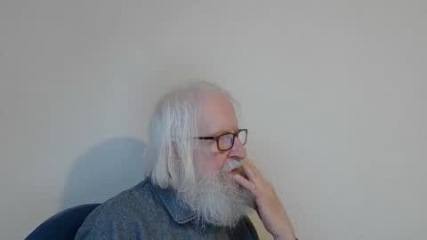 Somewhere over the rainbow online show from December 2025 08:09:02 AM