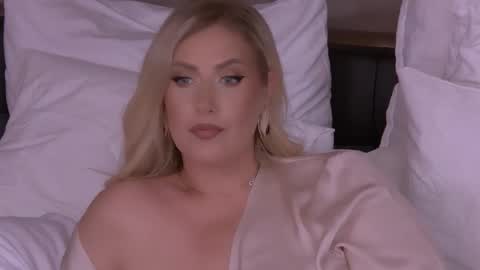 OndinaNoir online show from September 2025 07:04:02 PM