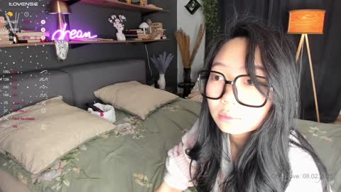 Snapshot of one_1ove chatting on February 2025 09:03:01 AM Ana online show from February 2025 09:03:01 AM