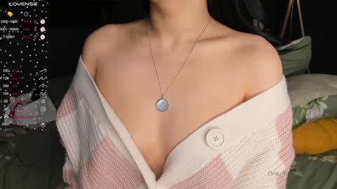 Snapshot of one_1ove chatting on February 2025 12:39:02 PM Ana online show from February 2025 12:39:02 PM