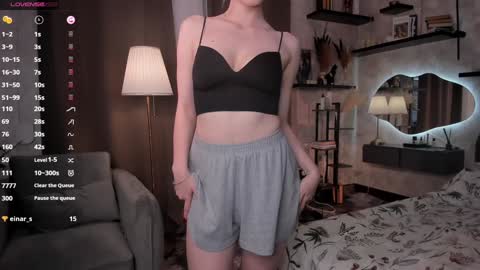 Snapshot of one_1ove chatting on October 2025 07:27:02 AM Ana online show from October 2025 07:27:02 AM