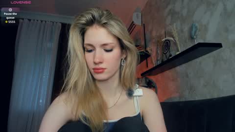 Ana online show from December 2025 08:32:02 AM