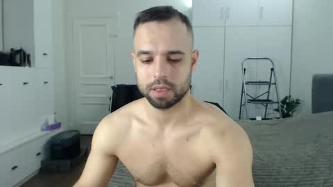 Snapshot of onebestlover chatting on April 2026 08:39:02 AM onebestlover online show from April 2026 08:39:02 AM
