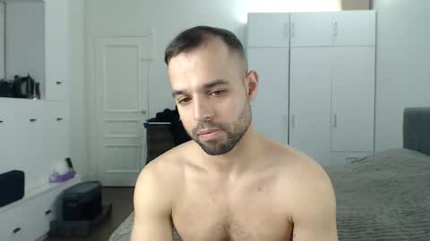 Snapshot of onebestlover chatting on April 2026 07:45:01 AM onebestlover online show from April 2026 07:45:01 AM