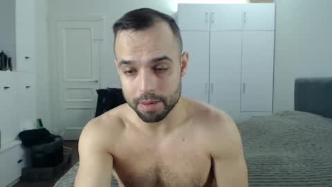 Snapshot of onebestlover chatting on April 2026 07:47:01 AM onebestlover online show from April 2026 07:47:01 AM
