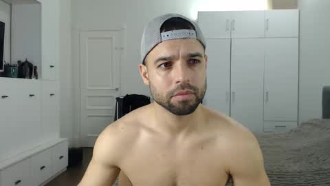 Snapshot of onebestlover chatting on May 2026 07:36:02 AM onebestlover online show from May 2026 07:36:02 AM