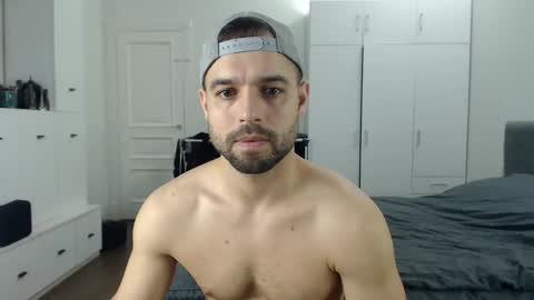Snapshot of onebestlover chatting on May 2026 08:32:01 AM onebestlover online show from May 2026 08:32:01 AM
