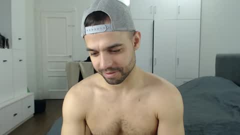 Snapshot of onebestlover chatting on May 2026 07:49:01 AM onebestlover online show from May 2026 07:49:01 AM