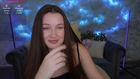 L A Y A online show from February 2025 08:25:01 PM