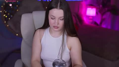 L A Y A online show from March 2026 07:24:01 AM