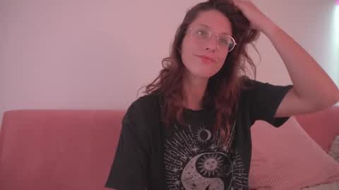 Ariel online show from September 2025 09:15:01 PM