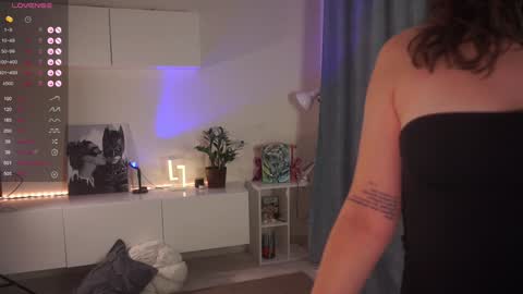 SamLolita online show from October 2025 09:35:02 PM