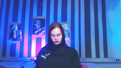 onessandra online show from October 2025 02:32:02 AM